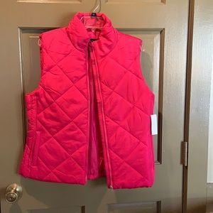 New York and company large hot pink puffer vest